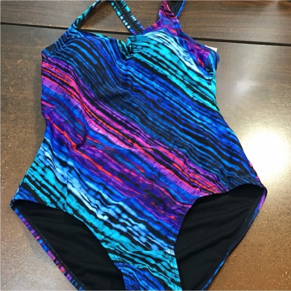 Nwt Swimsuits For All Crossback Sport Size 14 
One Piece chlorine resistant - Picture 3 of 4